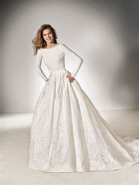 Wir sind sicher, dass unter unseren brautkleidern das kleid ihrer träume ist. 36 Vestidos de Noiva da Coleção 2020 da Pronovias | Mariée ...