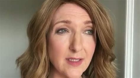 Victoria Derbyshire Removes Wig As She Gives Fans Update On Cancer Treatment Hello