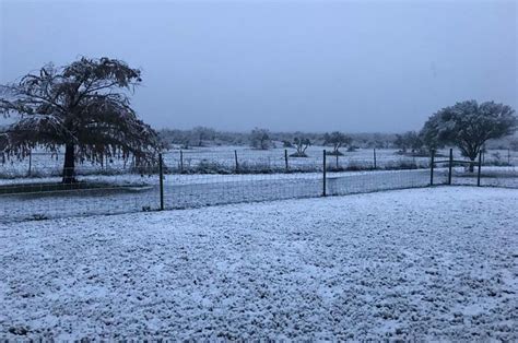 South texas plaza 300 s. Snow in South Texas Turns the Lone Star State into a ...