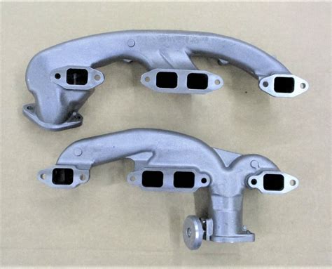 New 1970 71 Be Body 383 440 Hp Exhaust Manifolds 2899879 2951865