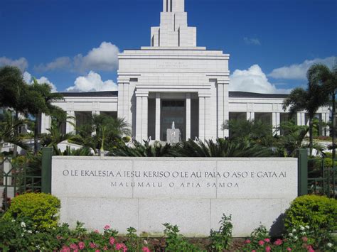 Mike And Linda Samoa Apia Temple Grounds