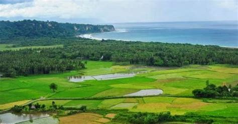 Salah satu contoh cerita jenaka adalah kisah kabayan dari sunda. Pesanan Tok Ayah: Sajak : Indah Negeriku