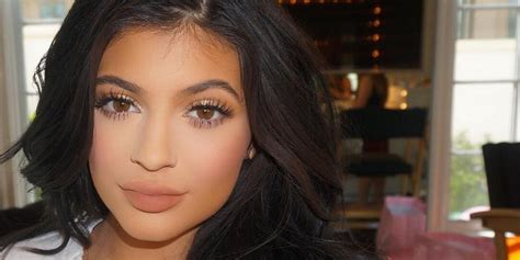 Kylie Jenner Makeup Tutorial Videos Are About To Put A Lot Of Beauty