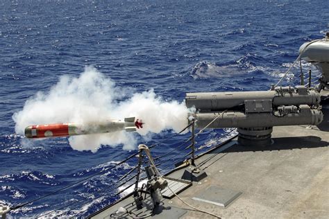 A Mk 46 Exercise Torpedo Launches Off Of Uss Mustin Ddg 89 During An