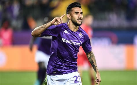 Leicester make a £30m-bid for Fiorentina's winger Nico Gonzalez