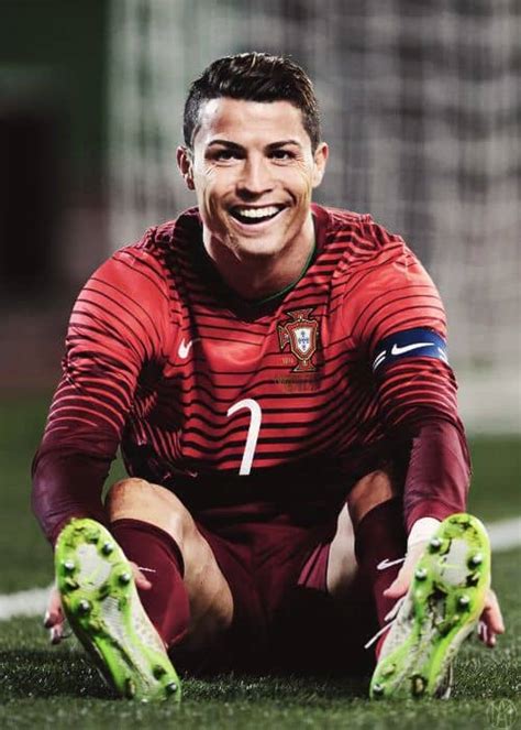 Long, short, blond, brunette, wavy, or straight — we have the latest on how to get the haircut, hair color, and hairstyle you want! 75 Amazing Cristiano Ronaldo Haircut Styles - 2019 Ideas
