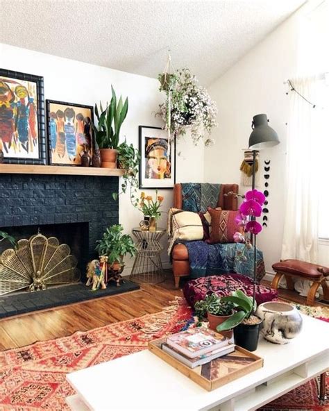 Here, neutral white acts as a blank canvas against which one may freely add, subtract, and easily see results. 25 Eclectic Living Rooms Done Right - DigsDigs