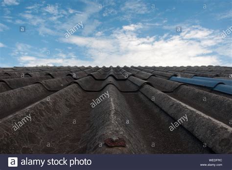 Old Corrugated Roof Hi Res Stock Photography And Images Alamy