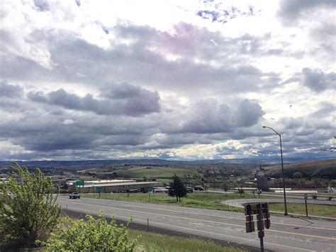 Full hookups let you directly connect your rv to water, electricity and sewer, allowing you to enjoy the great outdoors without giving up any of the basic conveniences of home. Pendleton RV Parks | Reviews and Photos @ RVParking.com