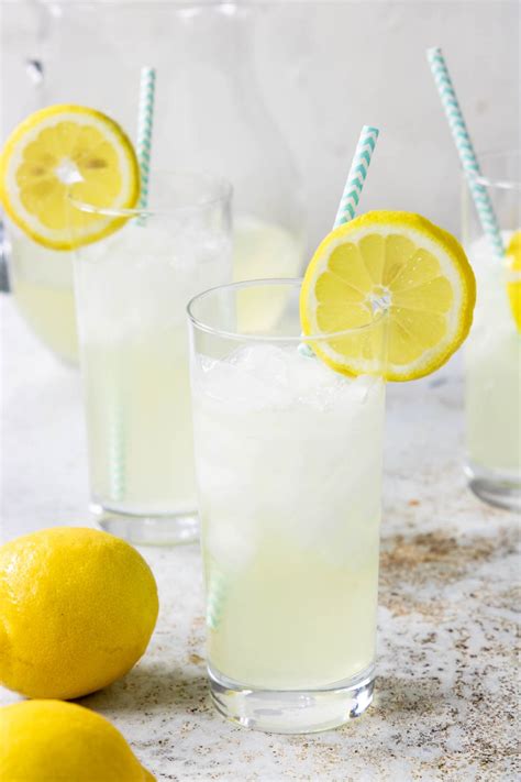 Perfect Fresh Lemonade 3 Simple Ingredients Moms Dinner