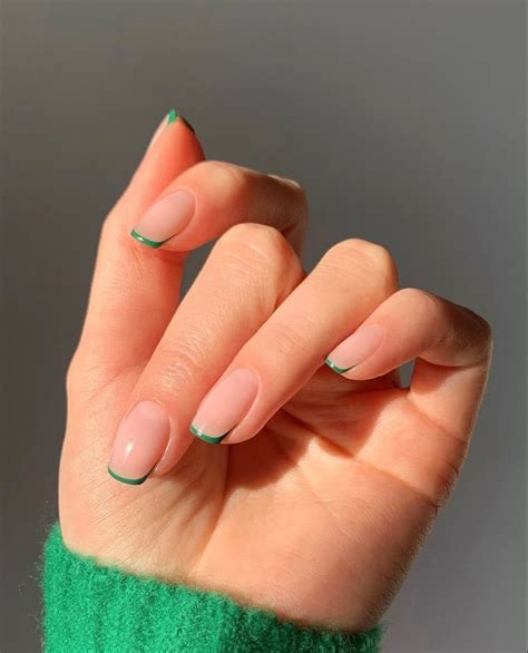 Green french tip nail natural short summer spring 2021 Красивые ногти