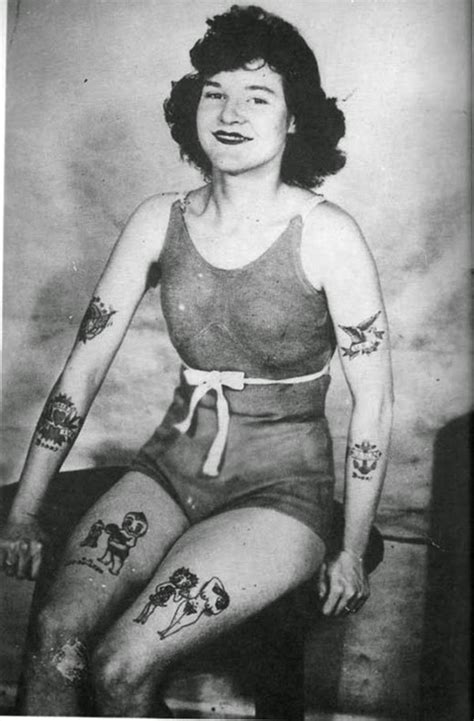 Amazing Vintage Portrait Photos Of Women With Full Body Tattoos