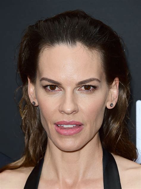 Due to a difficult situation, she becomes a surrogate surprisingly good! Hilary Swank - "I Am Mother" Screening in LA • CelebMafia