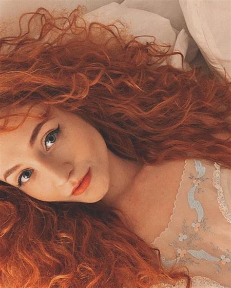X Factor Babe Janet Devlin Strips Completely Naked To Promote New Album