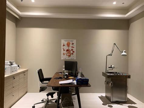 丰雅時尚診所、雅丰麗緻診所、雅丰美膚診所、雅丰唯心中醫診所、雅丰唯心中醫麗緻院所，專業的專科醫療陣容：整形外科、皮膚專科、中醫團隊，提供各項整形手術、光電注射、皮膚專科、中醫減重、健髮植髮、醫學美容等全方位服務，透過整型外 #困難性脂肪 #丰雅時尚診所 受訪 : 曜弘診所 - 我們三重人