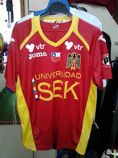 Todo sobre unión española, noticias en imagenes, fotos, videos, audios, infografias, interactivos y resumenes de unión española. Union Espanola Home football shirt 2013.