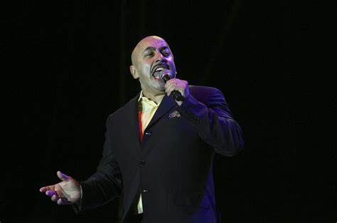 Ver las letras de lupillo rivera y escuchar grandes ligas (part. Lupillo Rivera mánager de boxeo - Diario Basta!