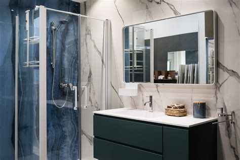 La nostra azienda è cresciuta negli anni garantendo sempre standard di qualità elevati. Arredo Bagno - Superfici Materia e Design - Piacenza