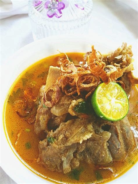 Resep sup tulang bumbu minang enak. Resepi Sup Tulang Paling Sedap Chef Wan Style