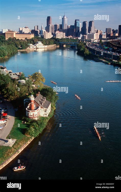 1990s Aerial View Of Schuylkill River And Philadelphia Skyline