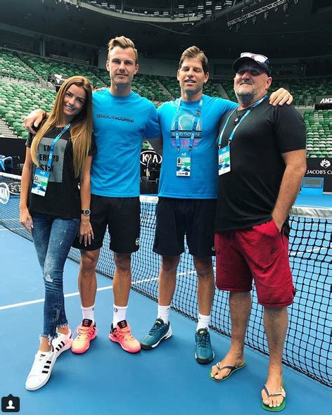 A magyar teniszező a 16 között a mumusa, andrej rubljov ellen lép pályára wimbledonban. Ő Fucsovics Márton gyönyörű menyasszonya - Romantikus ...