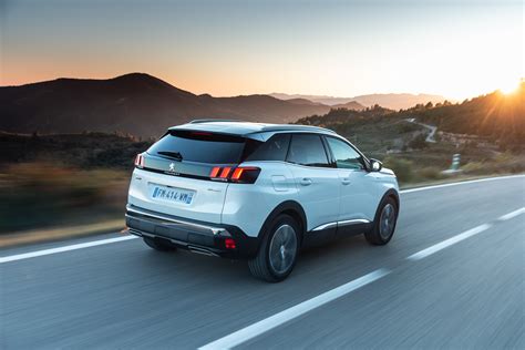 Some problems will only occur after many years of operation, others are related to technical solutions and forced the manufacturer to issue a recall. Essai - Peugeot 3008 Hybrid4 (2020) : l'hybride du plaisir