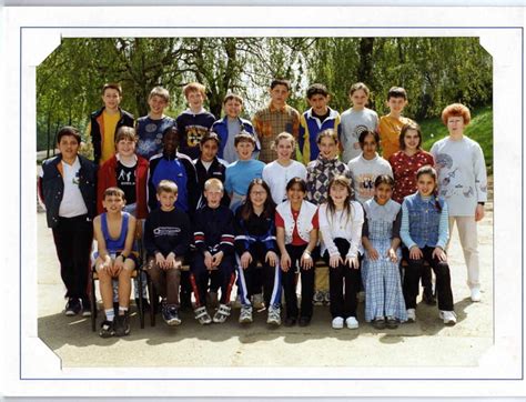 Photo De Classe CM2 De 1999 Ecole Pierre Vienot Charleville Mezieres