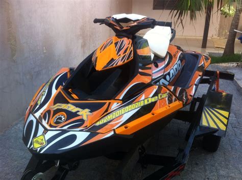 It gained a revised powertrain, with a 250hp supercharged 1,822 engine, a new deck and hull design, and several limited. Adesivo Jet Ski Sea Doo Spark 2014-2019 Gravity-x - R$ 1 ...
