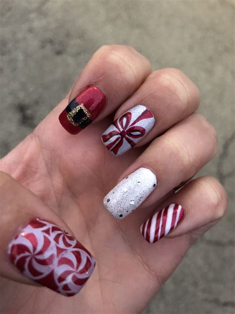 Holiday nails | Holiday nails, Holiday nail colors, Holiday nails easy