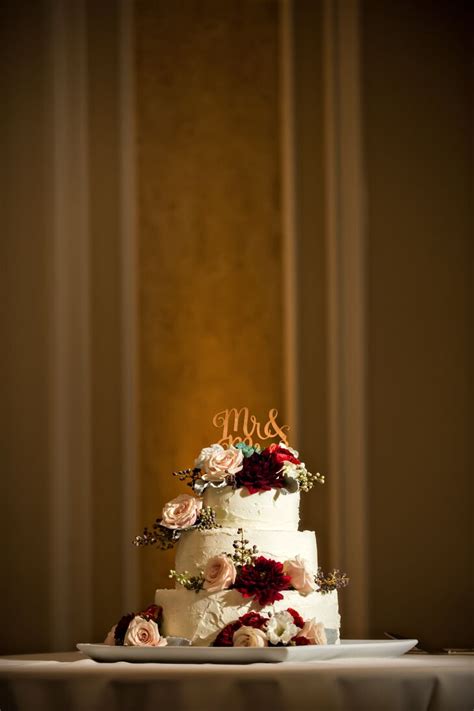 These 10 glamorous burgundy wedding ideas are selected with care and to inspire you for the wedding day preparation, without any hustle, so pick from here. Rustic Blush Rose and Burgundy Dahlia Wedding Cake