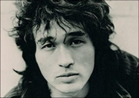 Anna sergeyevna anita tsoy (russian: Russian nusic with texts and literal translation: Viktor Tsoi