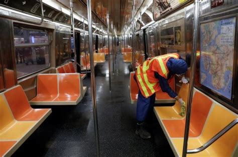 New York Mta Is Using Uv Light Devices To Kill Coronavirus In Subways