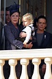 Vidéo : Sacha Casiraghi dans les bras de sa mamie la princesse Caroline ...