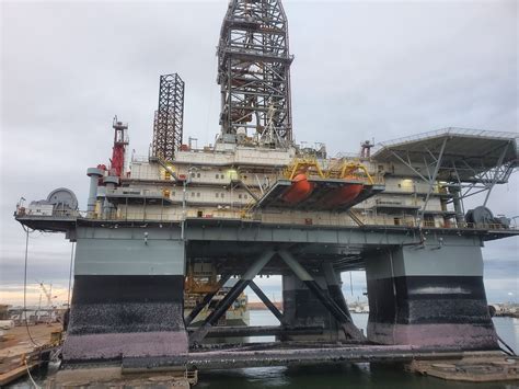 Reader Tip And Pic Of Spacex Phobos — 2nd Spacex Oil Rig Cleantechnica