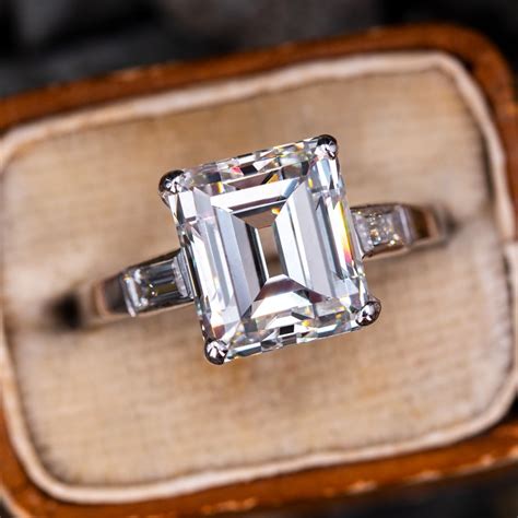 Vintage Diamond Engagement Ring Stunning Emerald Cut 423ct Hvs1 Gia