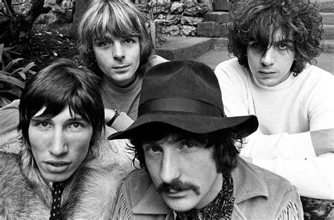 Bmg Pacts With Roger Waters To Represent His Pink Floyd Catalog