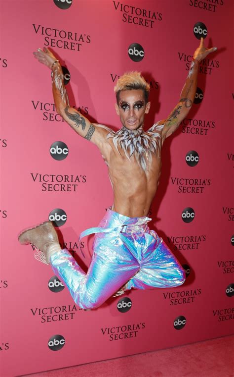 An Ode To Frankie Grandes Most Epic Red Carpet Poses