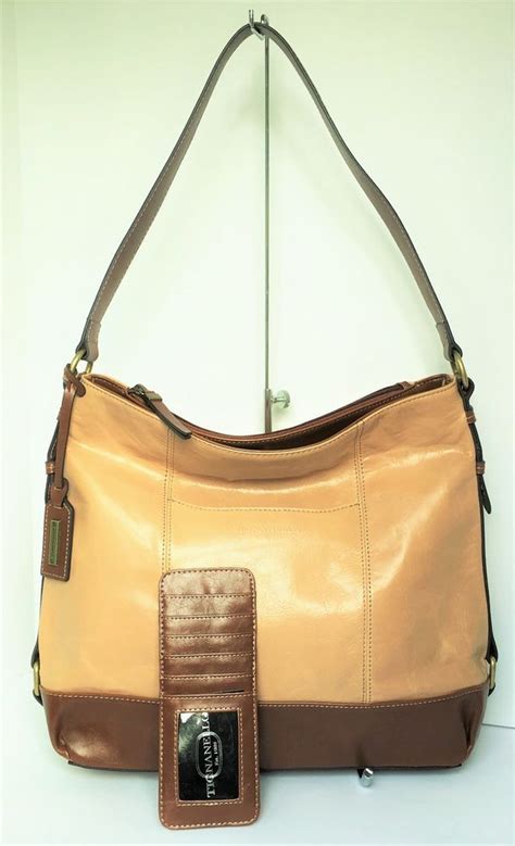 Tignanello Distressed Leather 1 Strap Hobo With Card Holder Frappe 14