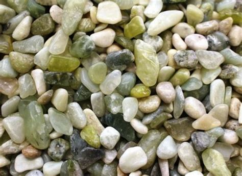 Best Quality New Exotic Pebbles Polished Jade Reptile Terrarium
