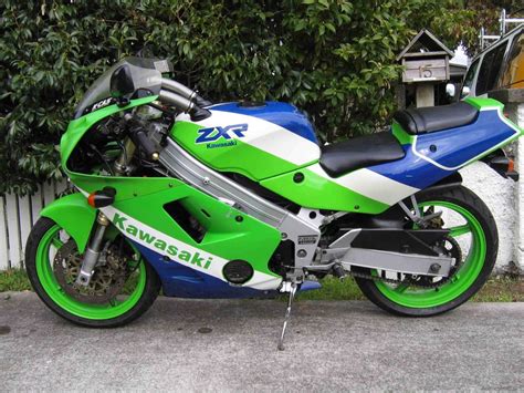 The kawasaki zx750f is a motorcycle produced by kawasaki from 1987 to 1990. Kawasaki ZXR 250 | Motorsiklet