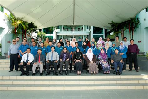 Bahagian pengurusan audit dalam jabatan akauntan negara malaysia aras 5 & 6, perbendaharaan 2 no. Jabatan Tanah - Bahagian Kawalan dan Penguatkuasaan
