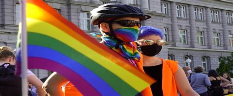 Informazioni, dati, grafici, articoli e report sul grave fenomeno dell'omofobia in italia. Omofobia, Fratelli d'Italia all'attacco: "E' un bavaglio ...