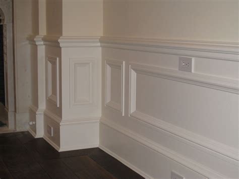 How to install wainscoting to a wall. Crown Molding Specialists in Lake Worth » Alliance Woodworking