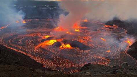 Hawaiis Iconic Volcano Mount Kīlauea Erupts Popular Science