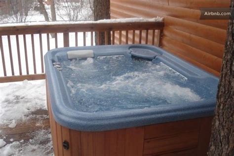 Browse locally managed big bear lake cabins for you and your dog. Big Bear Log Cabin with Hot Tub in Sugarloaf (With images ...