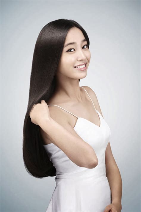 Michelle Minjung Kim  nackt
