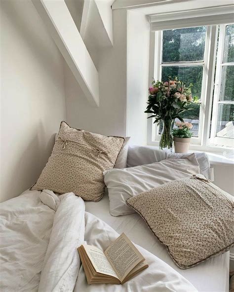 We're pretty sure any of these decor ideas will make. Pin by Mariam Natelashvili on sleepy in 2020 | Aesthetic bedroom, Bedroom decor for couples ...