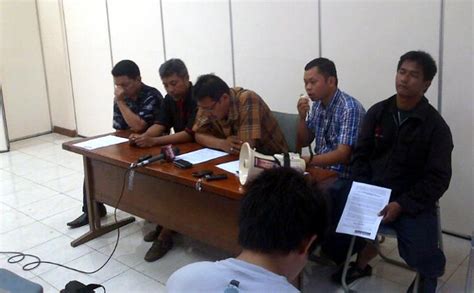 Berikut daftar lowongan kerja bank terbaru februari 2021 yang sudah kami update, silahkan anda. Pekerja Outsourcing BUMN Ancam Mogok Kerja Saat Perayaan ...