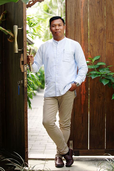 Menciptakan suasana kehidupan yang religius dan pemikiran yang islami, khususnya di lingkungan kampus uns dan masyarakat sekitarnya. About Us | Eclectic Villas