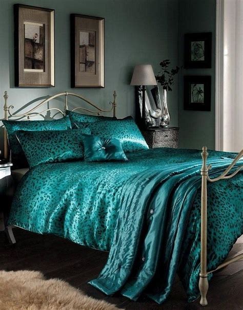 High quality king size bedding sets are made from various materials including cotton, palyester, microfiber, silk and bamboo. Photo Detail. LEOPARD PRINT DUVET COVER COMFORTER BEDDING ...